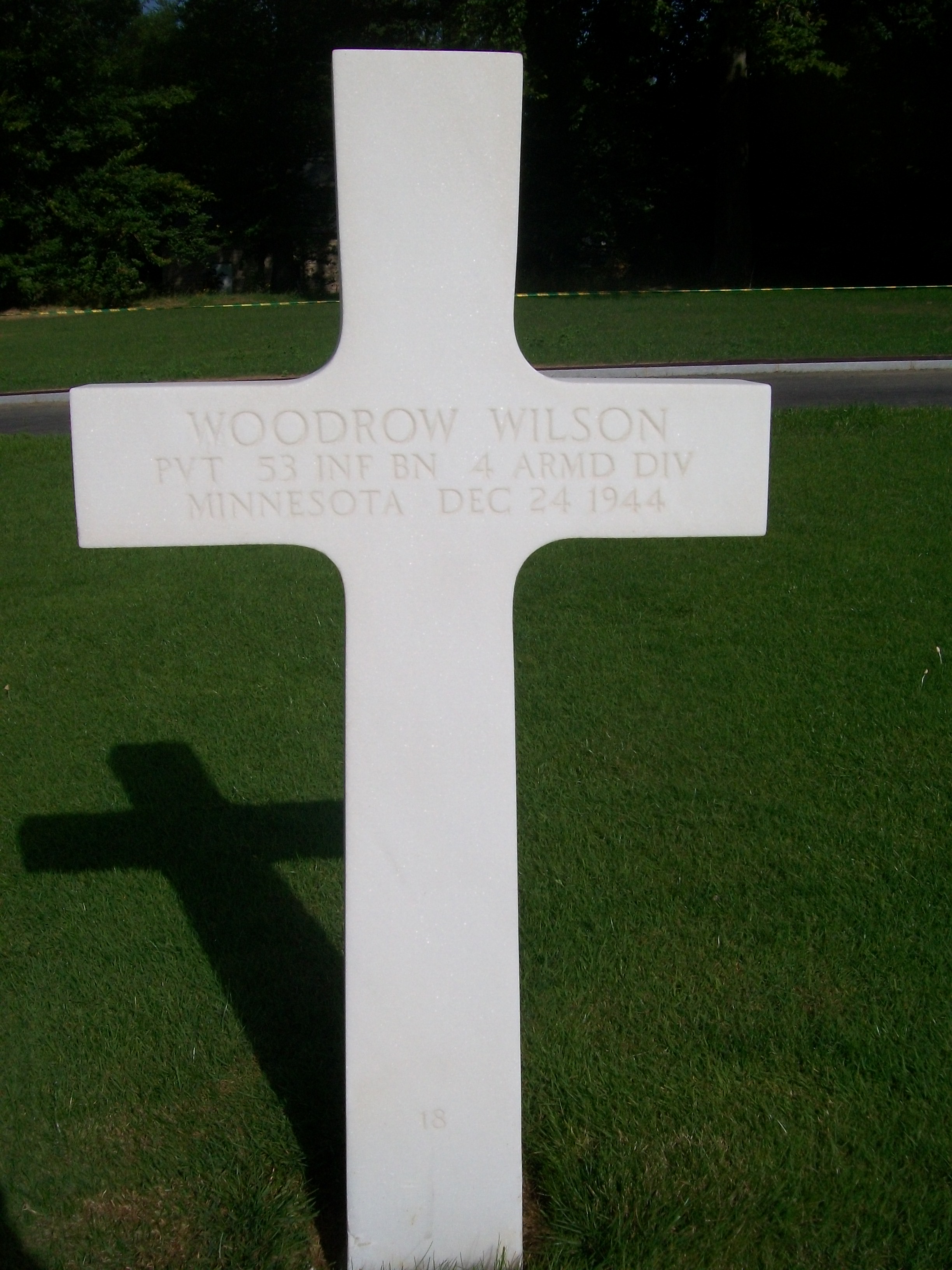 Image: cross at cemetery